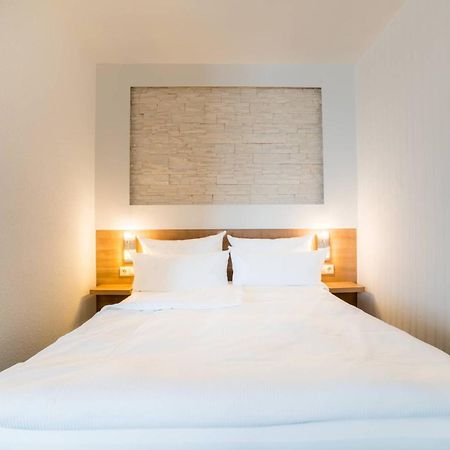 Airporthotel Residenz Steinenbronn Extérieur photo