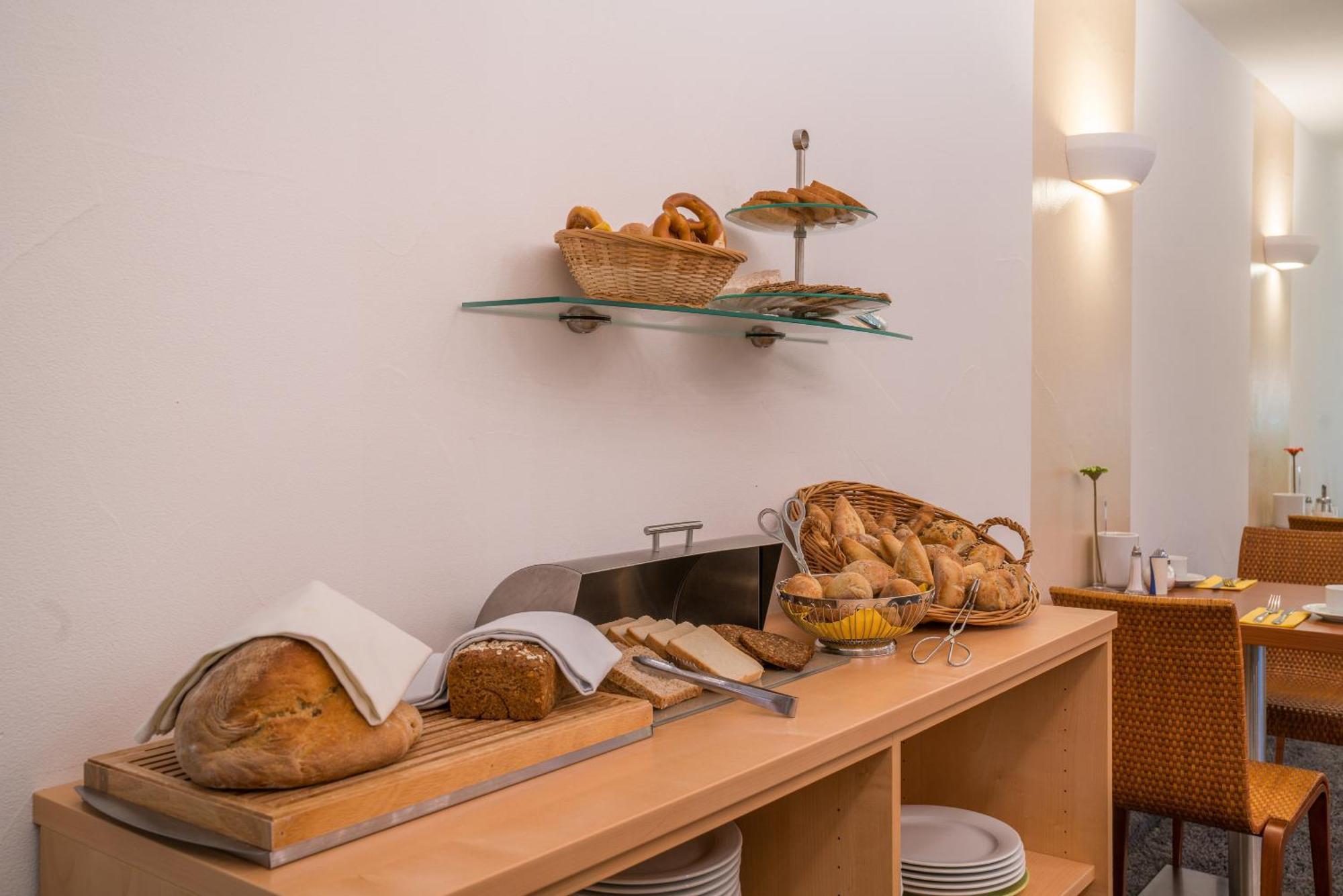 Airporthotel Residenz Steinenbronn Extérieur photo