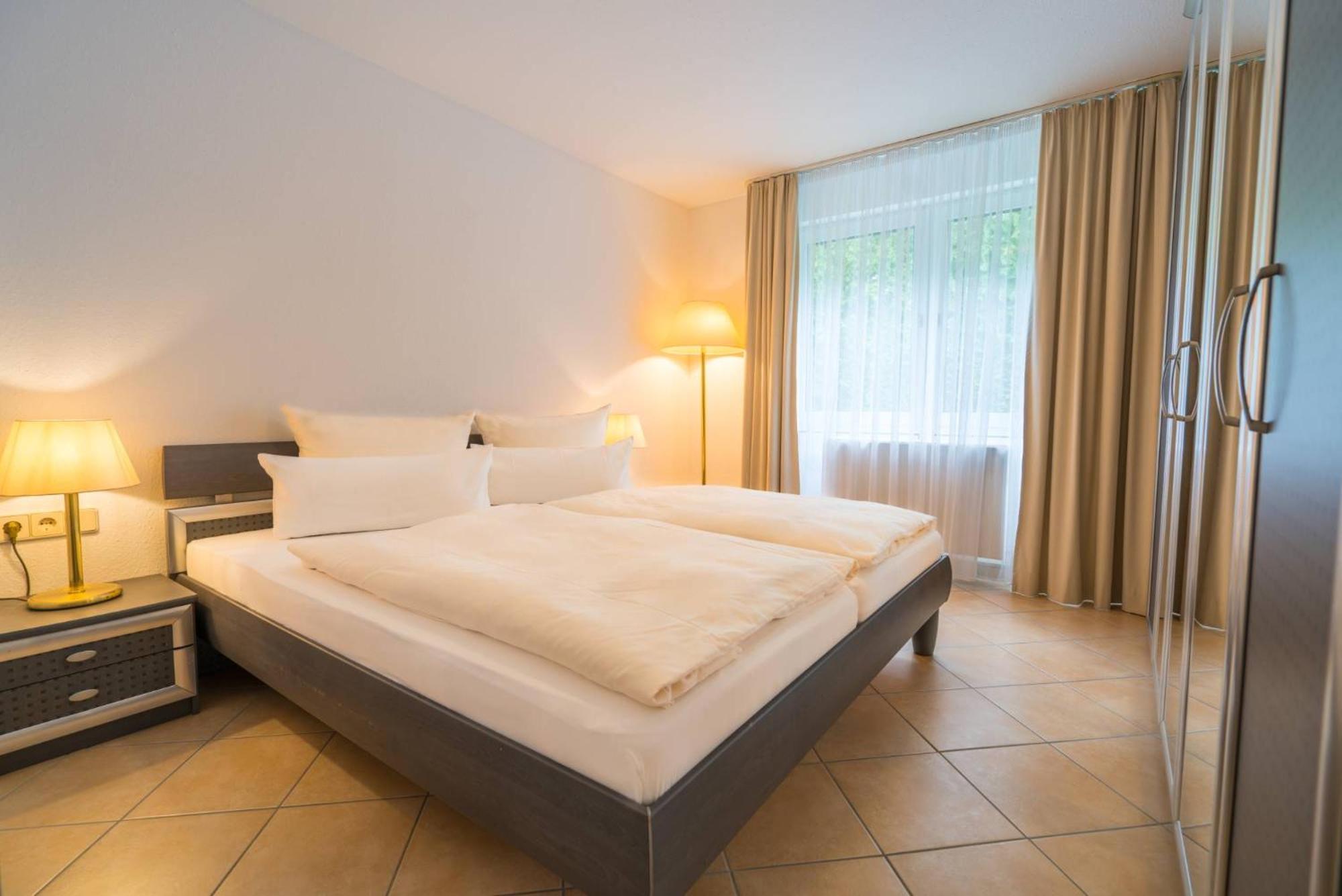 Airporthotel Residenz Steinenbronn Extérieur photo