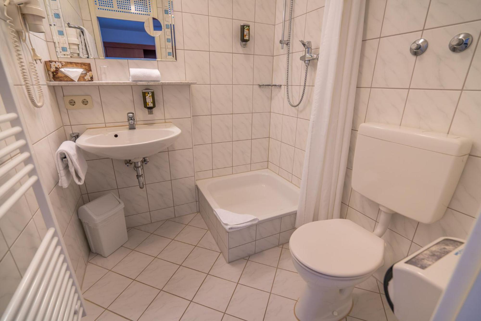 Airporthotel Residenz Steinenbronn Extérieur photo