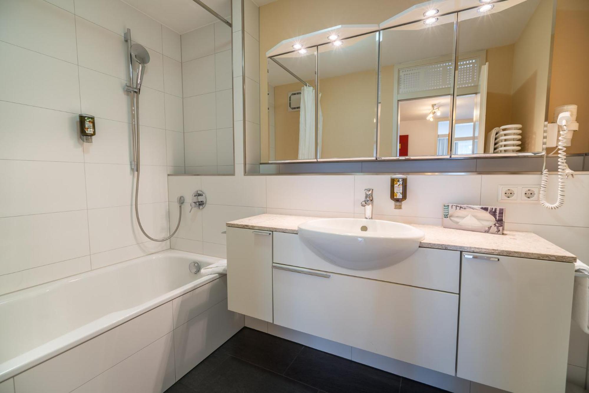 Airporthotel Residenz Steinenbronn Extérieur photo