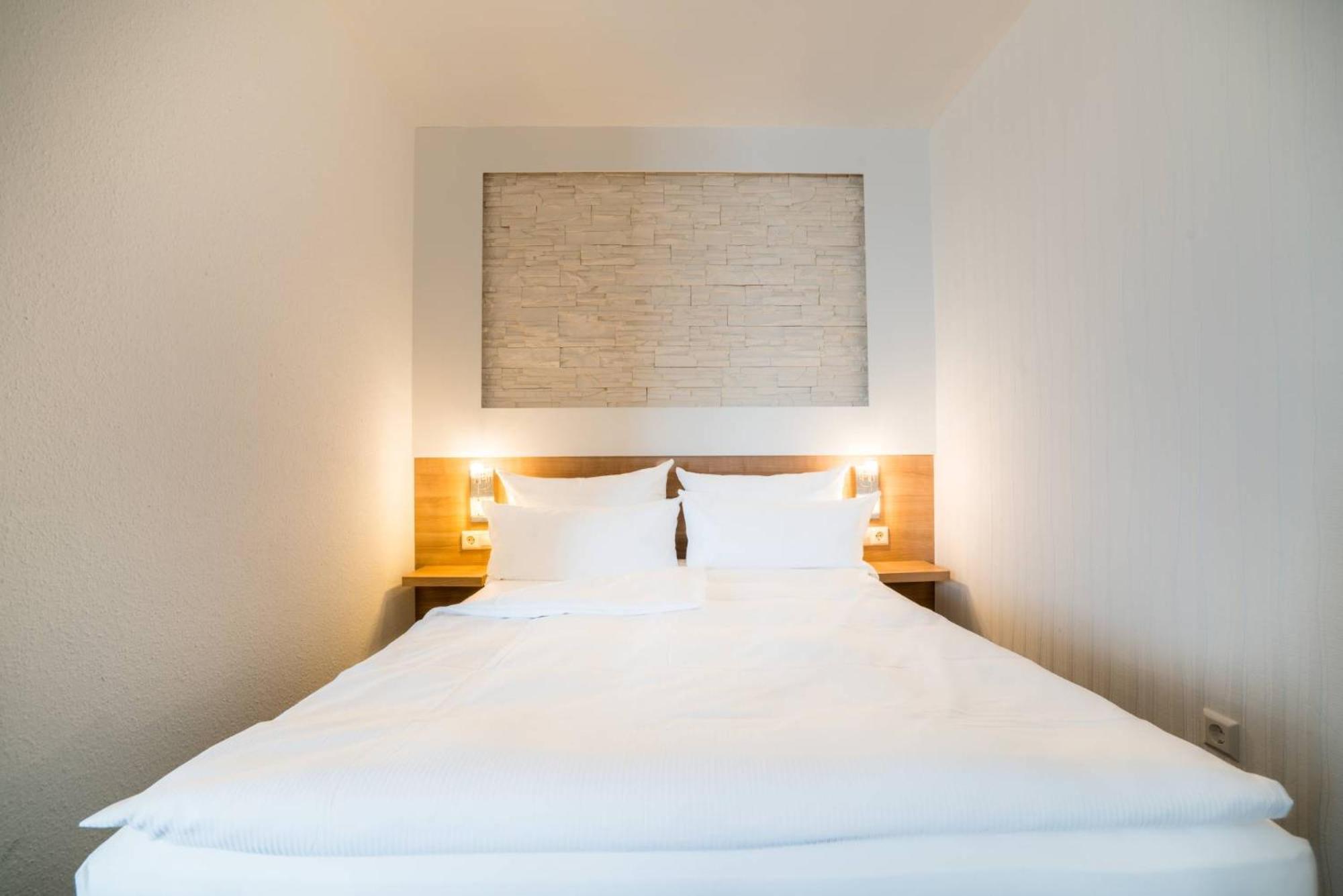Airporthotel Residenz Steinenbronn Extérieur photo