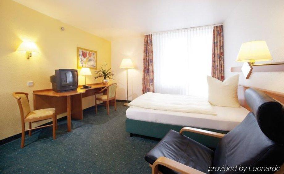 Airporthotel Residenz Steinenbronn Extérieur photo