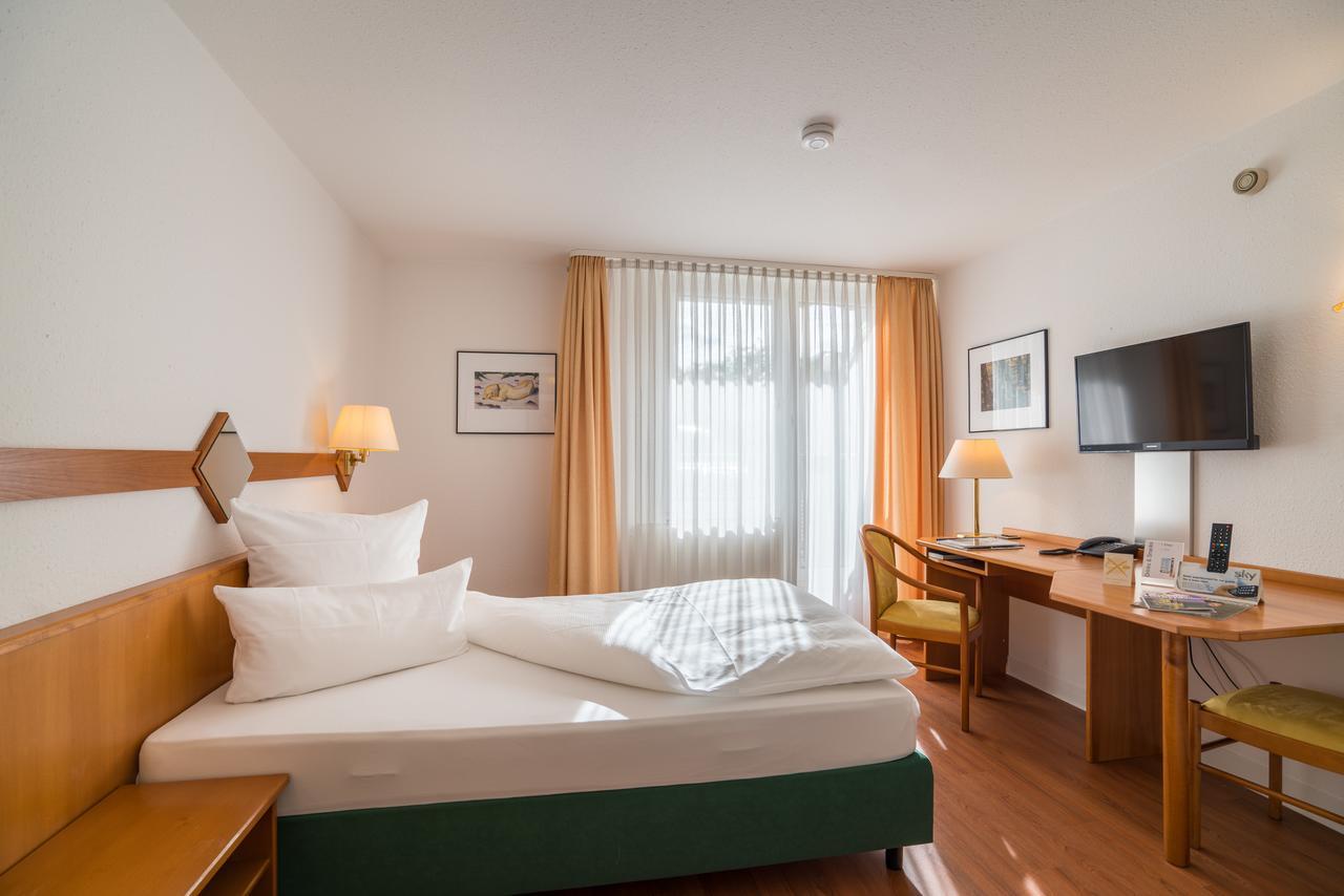 Airporthotel Residenz Steinenbronn Extérieur photo
