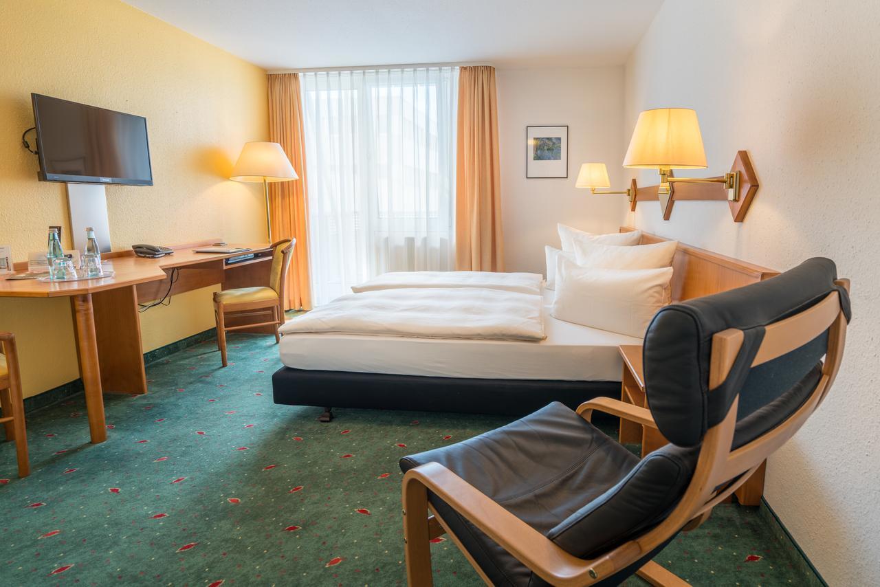 Airporthotel Residenz Steinenbronn Extérieur photo